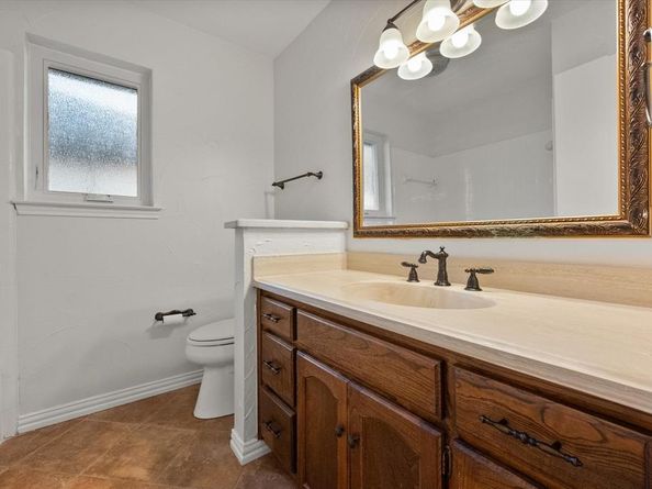 1106  Almond Drive , Mansfield Texas 76063