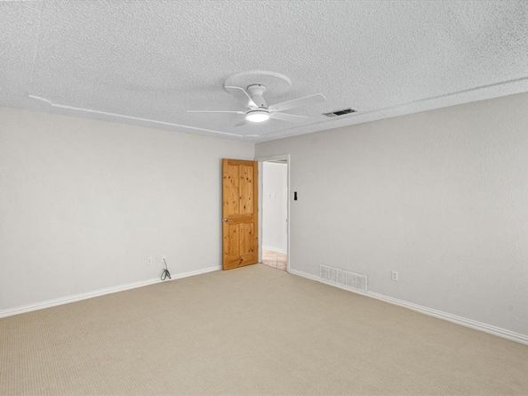 1106  Almond Drive , Mansfield Texas 76063