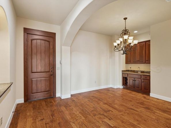 610  Via Ravello   410, Irving Texas 75039