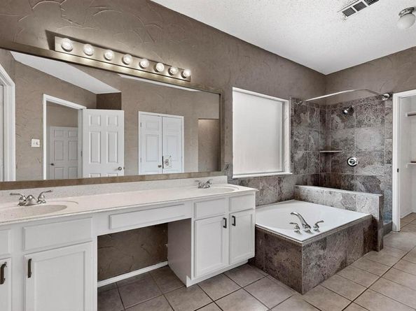 624  Babbling Brook Drive , Saginaw Texas 76179