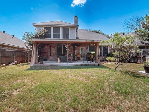 624  Babbling Brook Drive , Saginaw Texas 76179