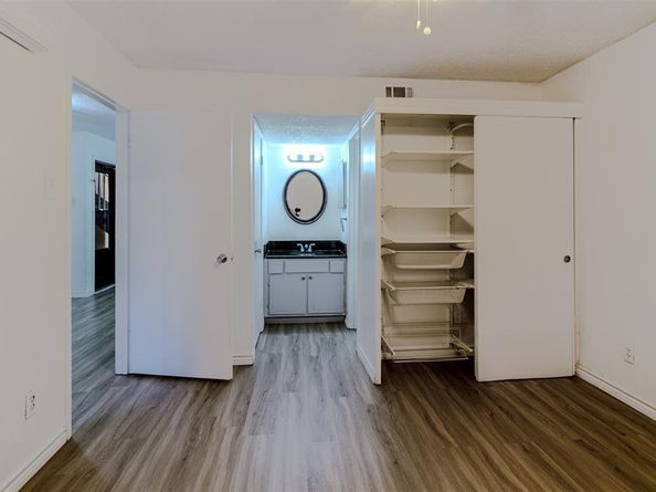 4044  Buena Vista   104, Dallas Texas 75204