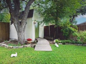 2417  5th Avenue , Fort Worth Texas 76110