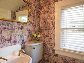 2417  5th Avenue , Fort Worth Texas 76110