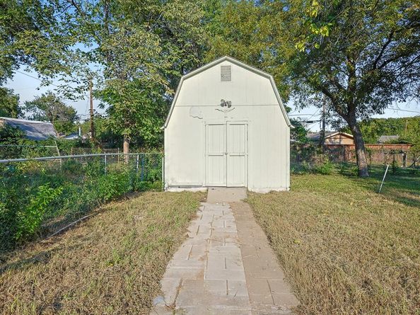 804  Milam Drive , Euless Texas 76039