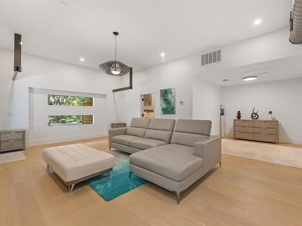 9930  Strait Lane , Dallas Texas 75220