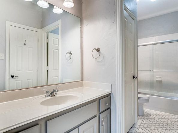 2612  Waters Edge Lane , Fort Worth Texas 76116