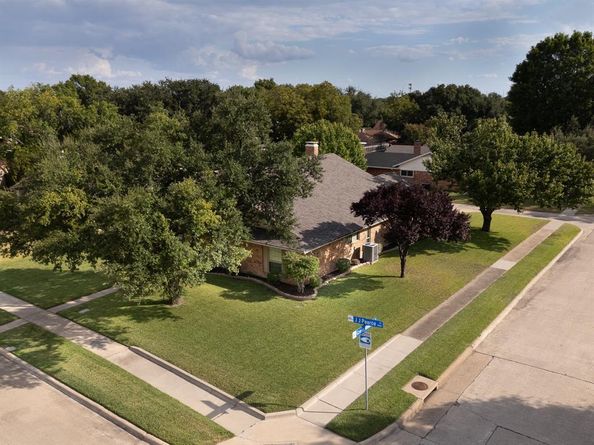 1916  J J Pearce Drive , Richardson Texas 75081