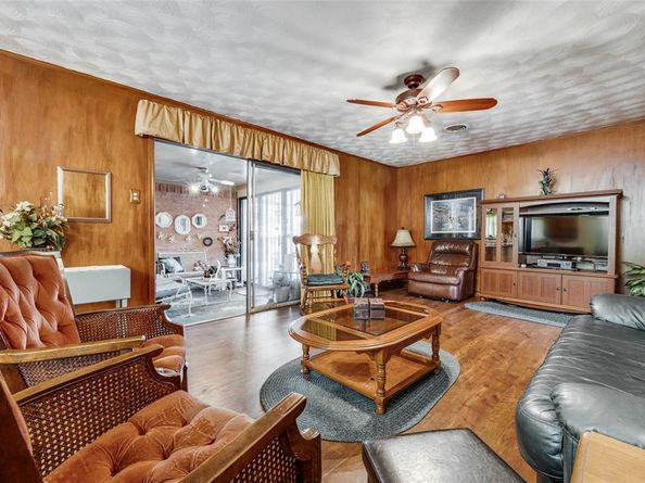 611  Woodacre Drive , Dallas Texas 75241