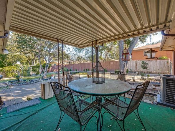 611  Woodacre Drive , Dallas Texas 75241