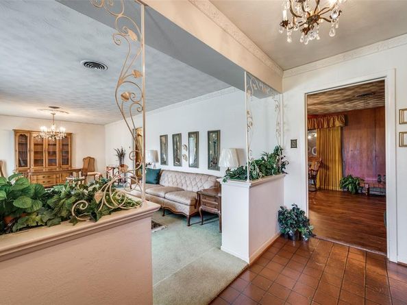 611  Woodacre Drive , Dallas Texas 75241