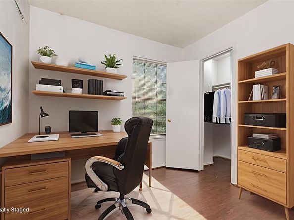 724 W Collins Street , Denton Texas 76201