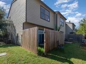 724 W Collins Street , Denton Texas 76201