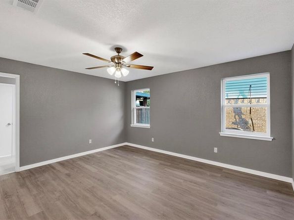 6325  Llano Drive , Edgecliff Village Texas 76134