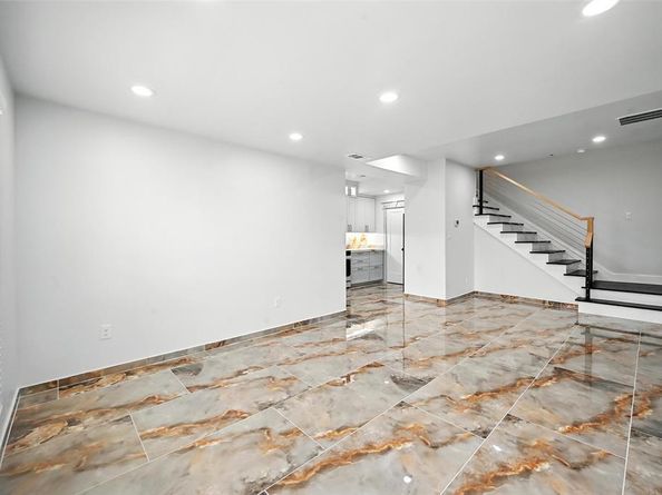 934  Elwood Road , Irving Texas 75061