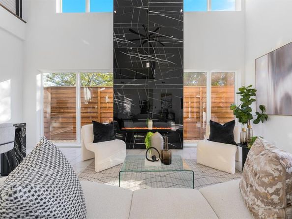 3351  Sylvan Avenue , Dallas Texas 75212