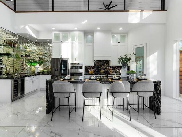 3351  Sylvan Avenue , Dallas Texas 75212