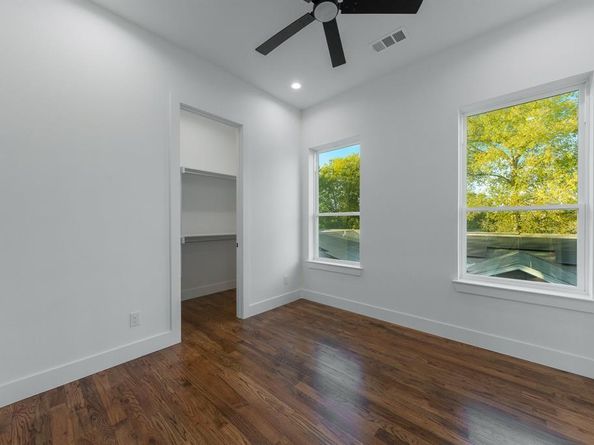 3351  Sylvan Avenue , Dallas Texas 75212