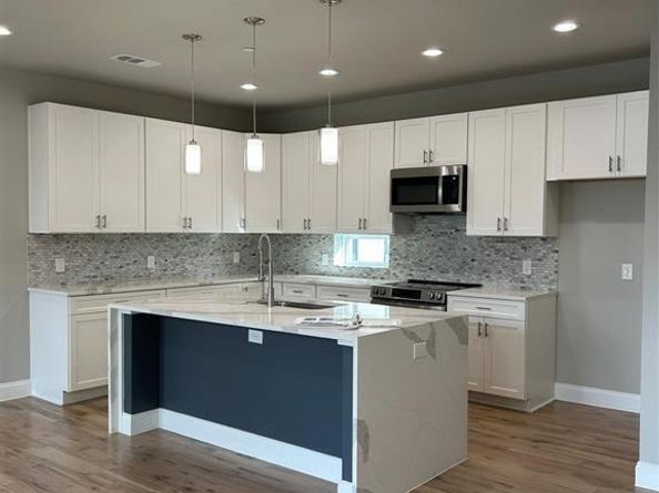 4401  Cabell Drive  103, Dallas Texas 75204