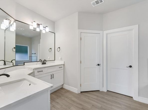 2915  Ames Road , Lancaster Texas 75134
