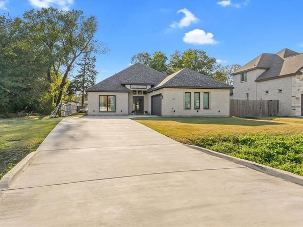 2915  Ames Road , Lancaster Texas 75134