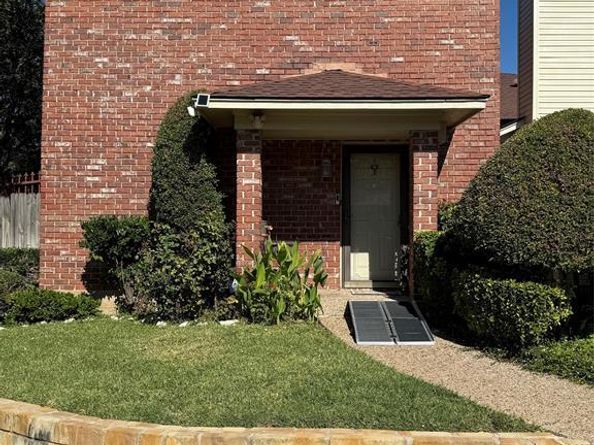 3133  Sappington Place  D, Fort Worth Texas 76116