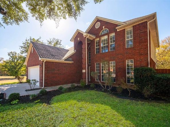 2015  Forest Park Drive , Arlington Texas 76001