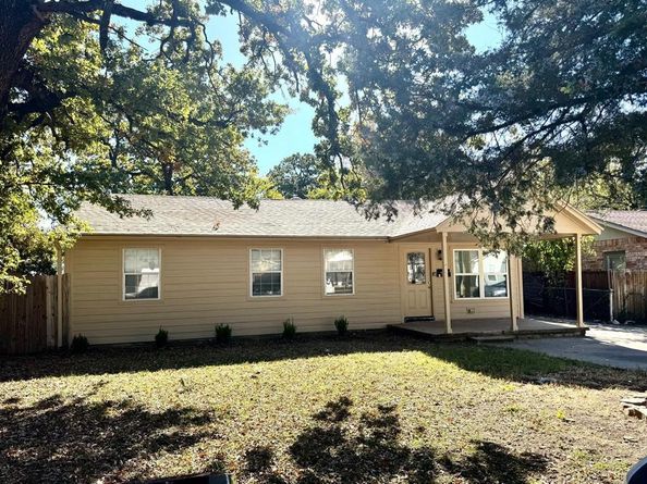 4008  Springdale Road , Haltom City Texas 76111