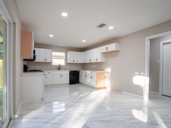 6901  Bennington Drive , Watauga Texas 76148