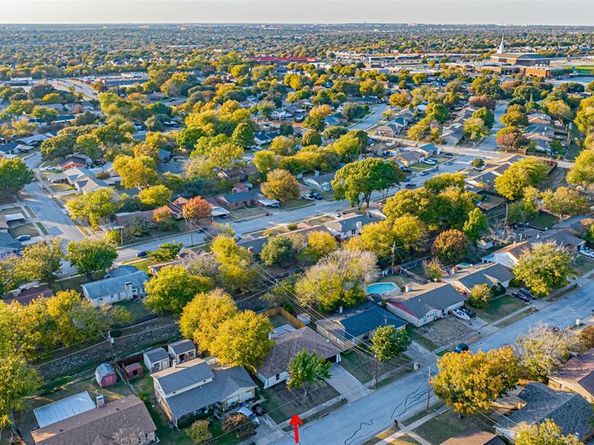 6901  Bennington Drive , Watauga Texas 76148