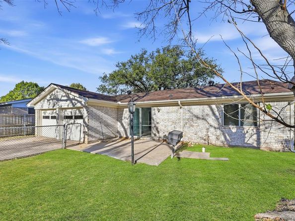 1006  Tahoe Drive , Garland Texas 75043