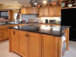 1801 W Holiday  , Fate Texas 75087