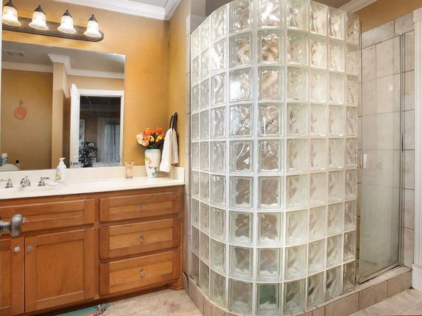 1801 W Holiday  , Fate Texas 75087