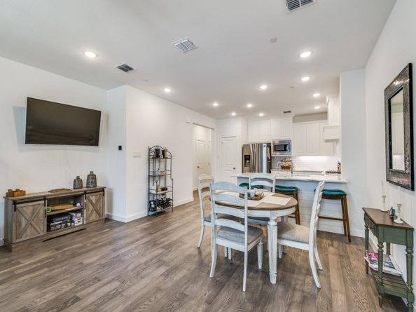 532  Ballustrade Drive , Irving Texas 75039