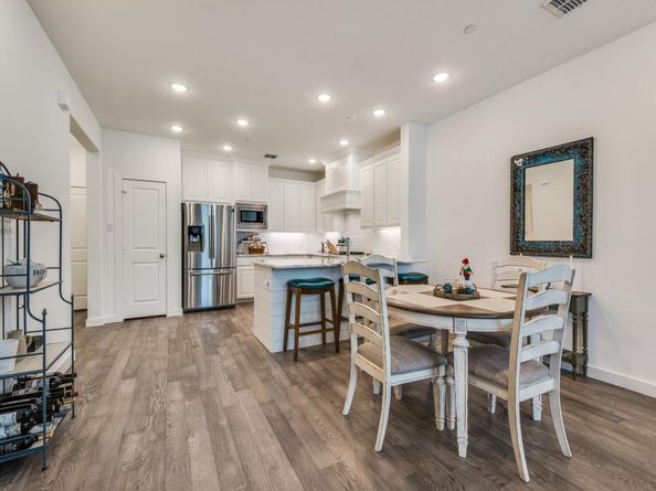 532  Ballustrade Drive , Irving Texas 75039