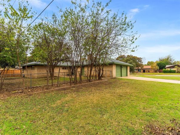 5651  Woodway Drive , Fort Worth Texas 76133