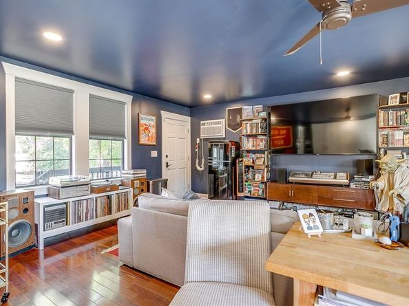 719  Westview Avenue , Fort Worth Texas 76107