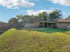 1048  Sherod Drive , DeSoto Texas 75115