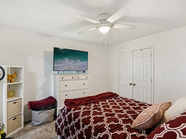 1048  Sherod Drive , DeSoto Texas 75115