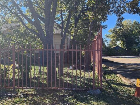 6629  Victoria Avenue , Dallas Texas 75209