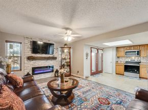 527  Towne House Lane , Richardson Texas 75081