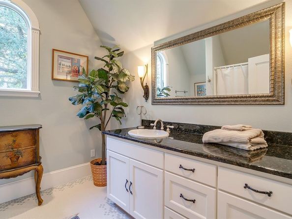 1620  Western Avenue , Fort Worth Texas 76107