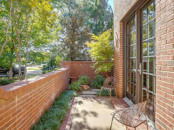 1620  Western Avenue , Fort Worth Texas 76107