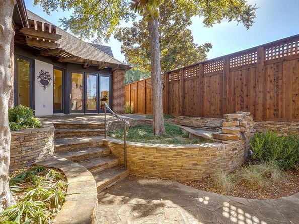 1620  Western Avenue , Fort Worth Texas 76107