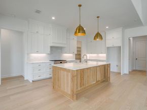 8118  Luanna Hills  , Benbrook Texas 76126