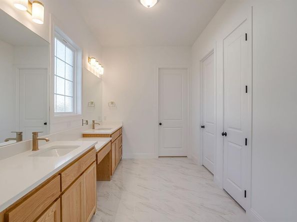 8118  Luanna Hills  , Benbrook Texas 76126