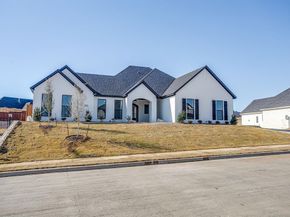 8118  Luanna Hills  , Benbrook Texas 76126