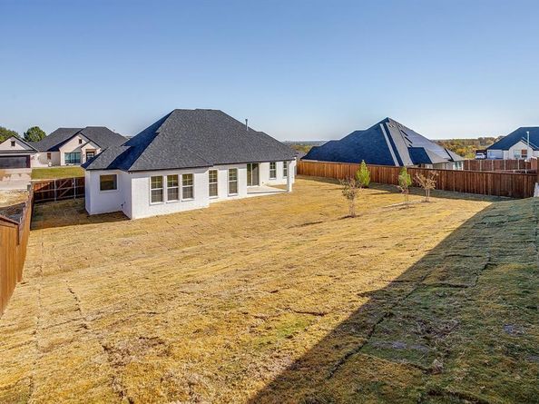 8118  Luanna Hills  , Benbrook Texas 76126