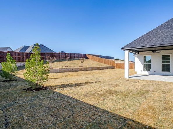 8118  Luanna Hills  , Benbrook Texas 76126