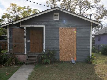 3818  Penelope Street 